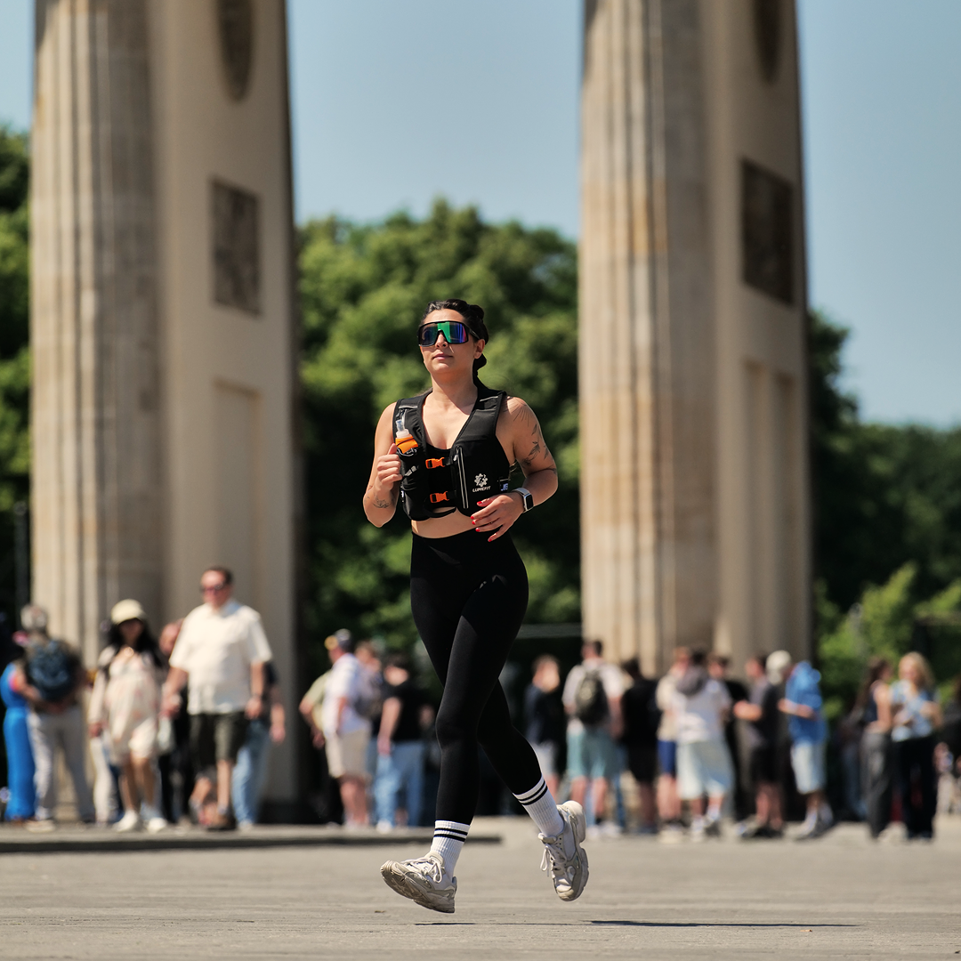 RUNNING VEST - BLACK
