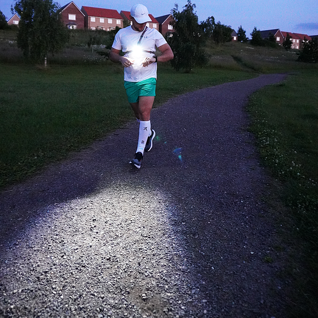 RUNNING CHEST LIGHT - RED JR0906